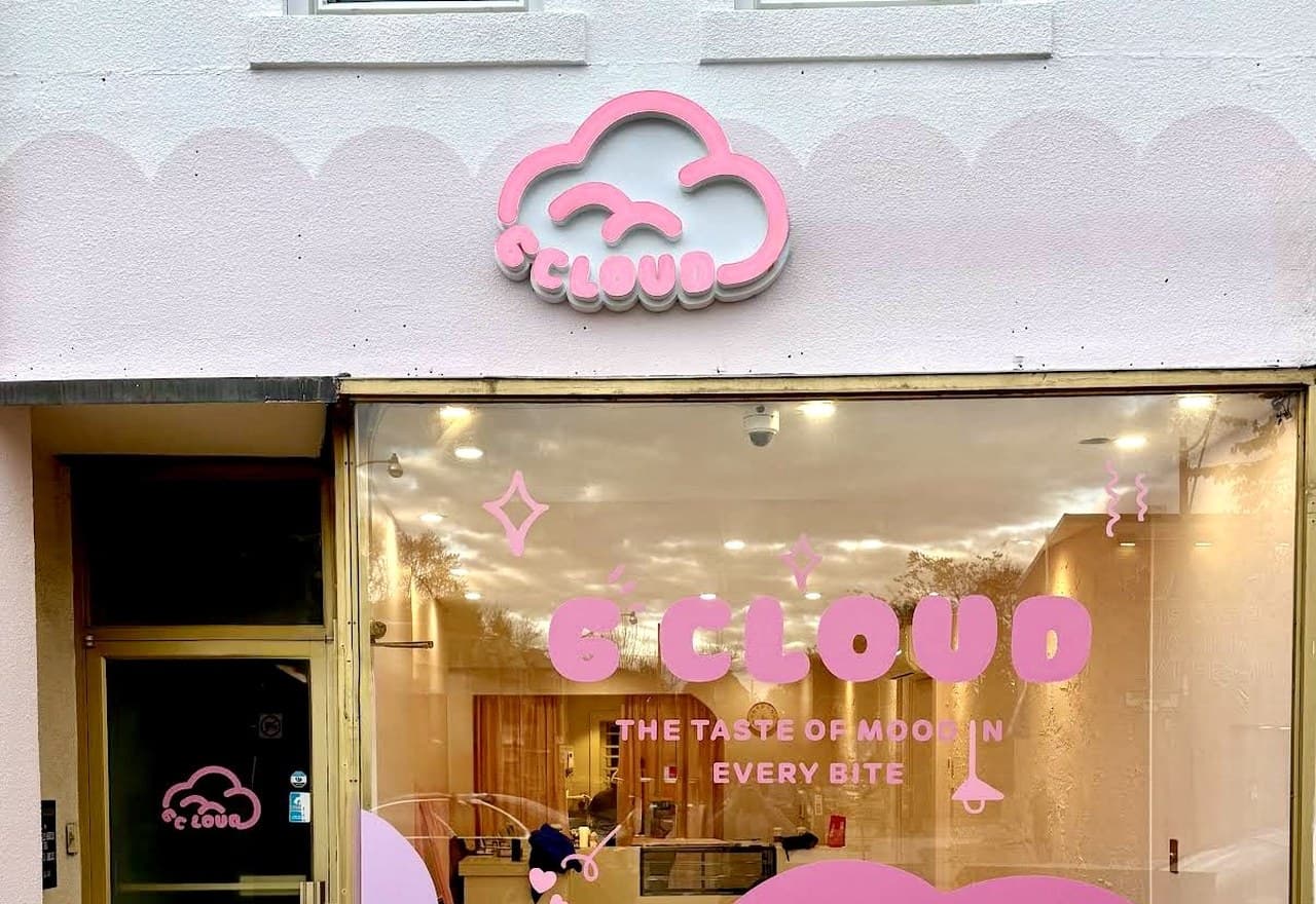 6 Cloud Midtown Toronto store at 3236 Yonge St